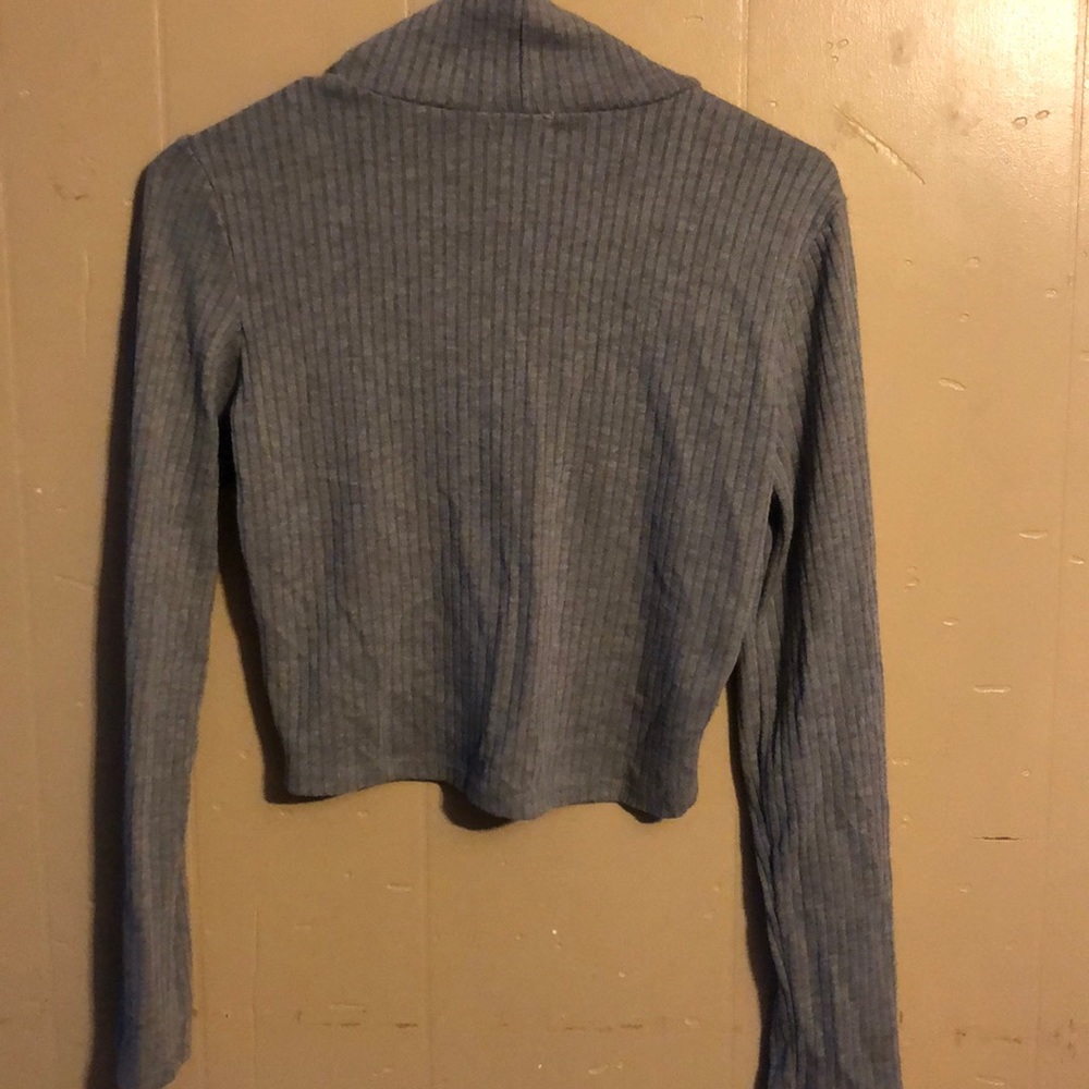 Gray Cropped Turtleneck - Picture 3 of 3